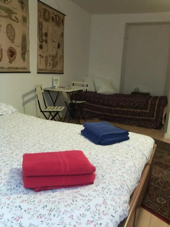 ** Bed & Breakfast Au Chat Ronfleur Bagneres-de-Bigorre France
